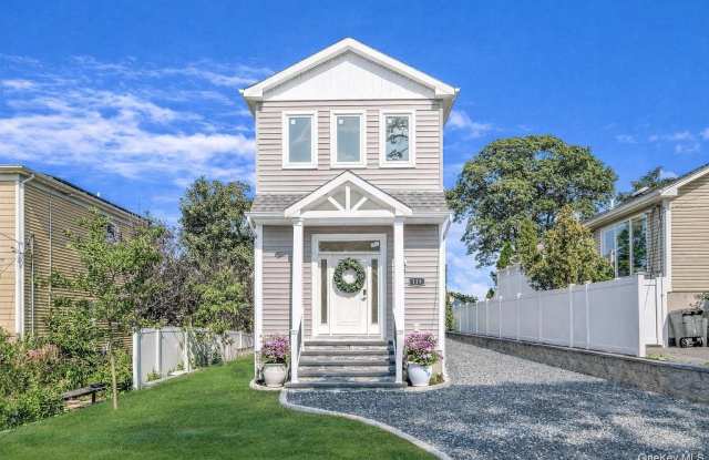 119 Whittier Drive photos photos 119 Whittier Drive photos photos