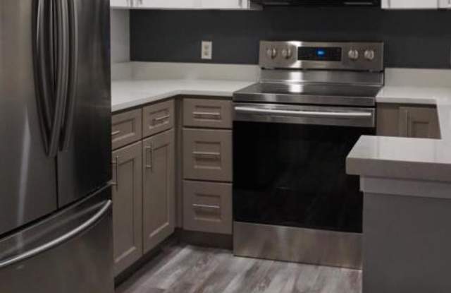 1103 W DEFENDER CT - 1103 West Defender Court, Jacksonville, FL 32233