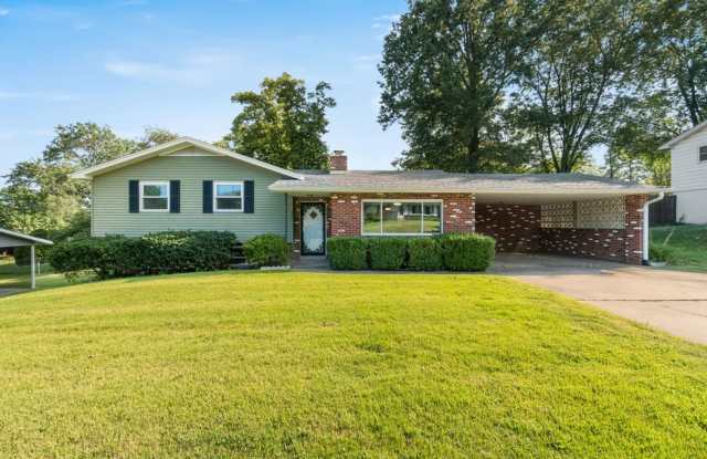 Beautiful House in Cape - 2551 Masters Drive, Cape Girardeau, MO 63701