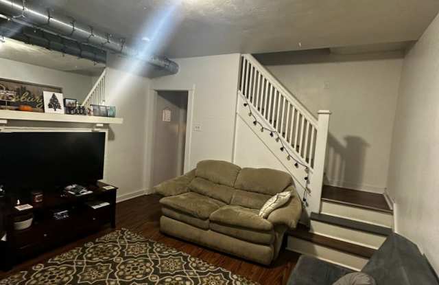4BED/2BATH  House in Oakland! Gallery 4