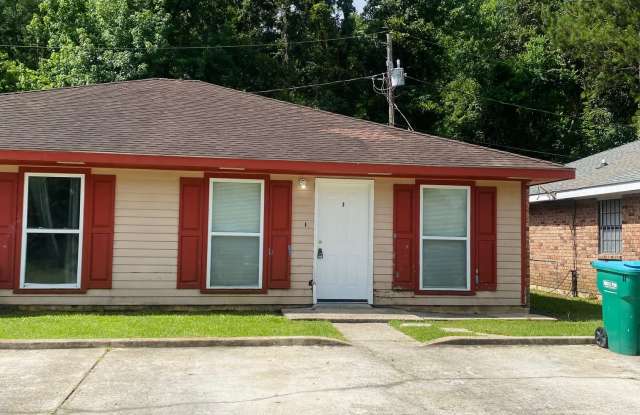 1411 Hooks Dr photos photos