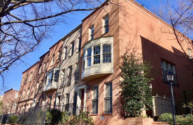 4609 1/2 MACARTHUR BOULEVARD NW - 4609 1/2 MacArthur Blvd NW, Washington, DC 20007