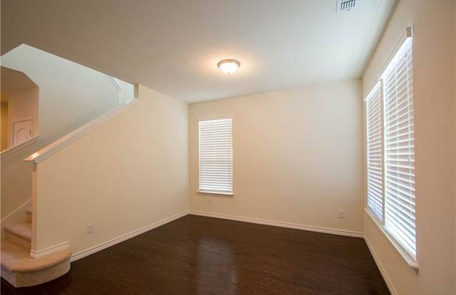 8725 Maple Ridge Trail Gallery 3
