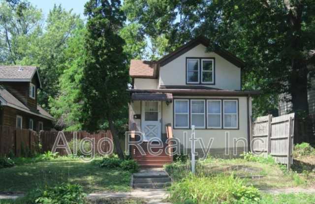 3111 Russell Avenue North photos photos