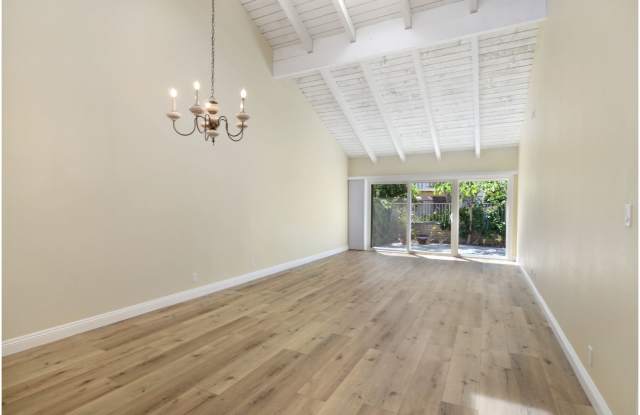 Beautiful single-level family home in Irvine Gallery 3