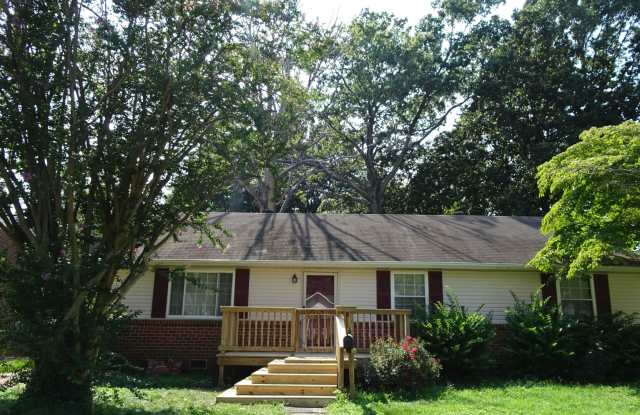 3 Bedroom 1 Bath Rancher Rental in North Hampton photos photos