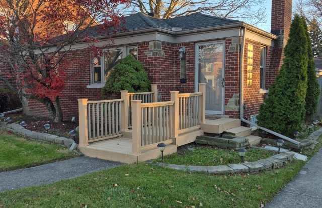 1931 Norwood - 1931 Norwood Drive, Grosse Pointe Woods, MI 48236