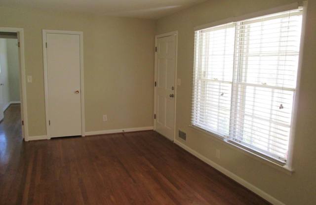 3742 Gloucester Drive Gallery 2