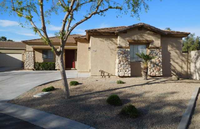 Welcome to this charming 3 bedroom, 2 bathroom home located in a gated community in Chandler, AZ. photos photos