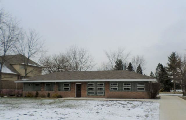 1677 Willowood - 1677 Willowood Road, Rochester Hills, MI 48307