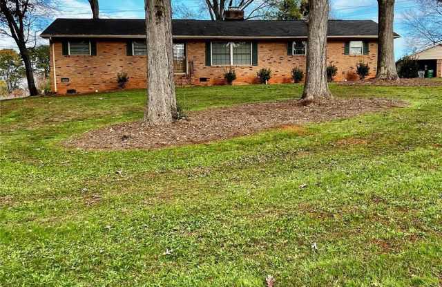 1600 Plumcrest Drive photos photos