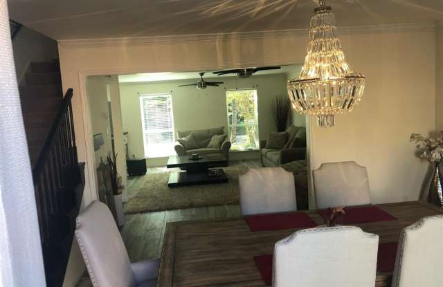 18207 Vinland Drive Gallery 4