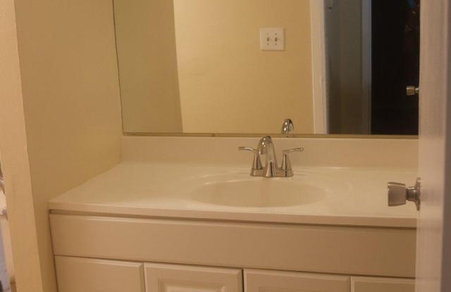8657 GREENBELT Road Gallery 4