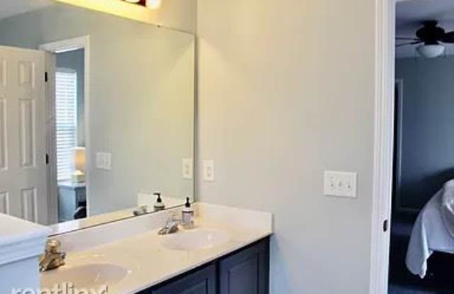 511 Gillcreek Ct Gallery 4