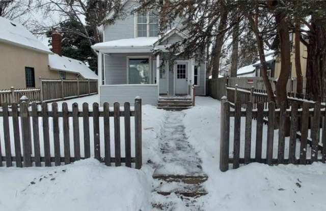 1426 Washington Street NE photos photos