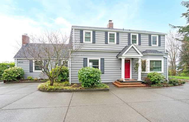 Stunning Home with Breathtaking Views in Tacoma photos photos
