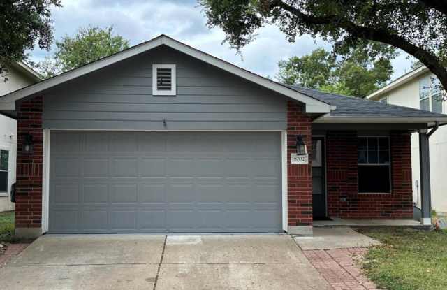 Room in 3 Bedroom Home at Dittmar Oaks Dr photos photos