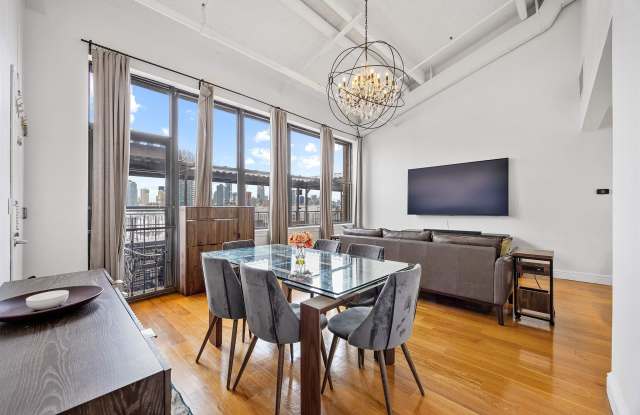 300 COMMUNIPAW AVE photos photos