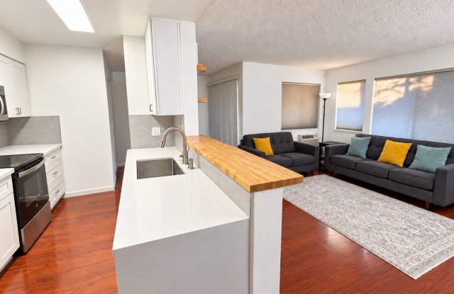 Modern 2BR/2BA End-Unit in Monte Merano | 2 Parking Spaces | Updated Kitchen & Baths | Community Amenities Gallery 3
