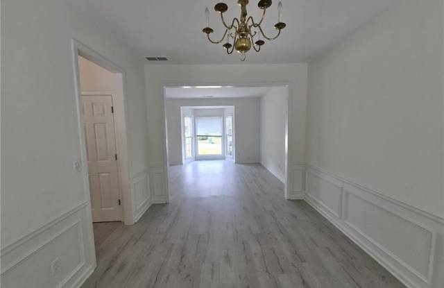 10845 Glenbarr Drive Gallery 4