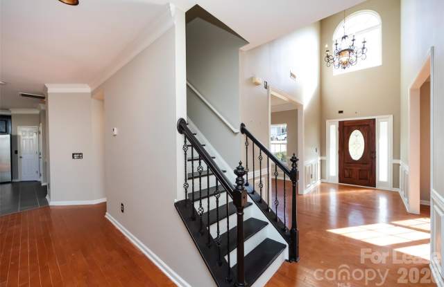 1958 Trace Creek Drive Gallery 3