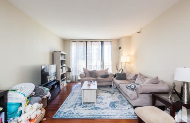 330 N JEFFERSON ST - 330 North Jefferson Street, Chicago, IL 60661
