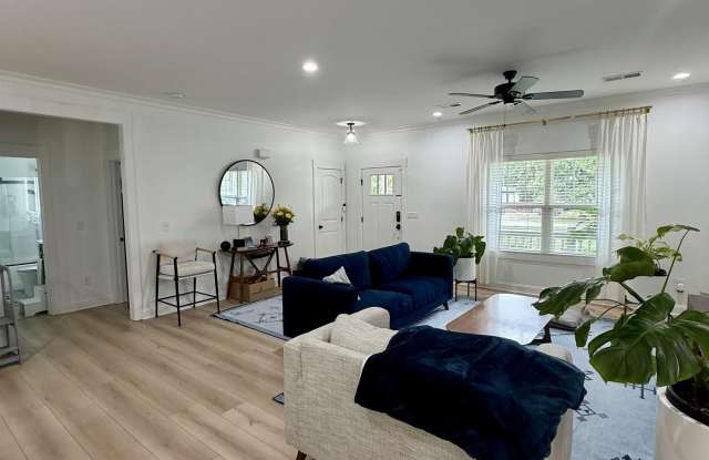 10 N Gaywood Drive Gallery 3