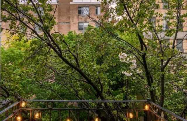 309 E 8TH ST. - 309 East 8th Street, New York City, NY 10009