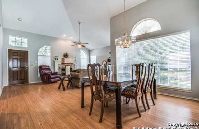 2103 Chittim Trail Dr Gallery 4