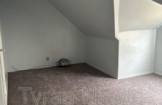 21604 Moross Road Gallery 4