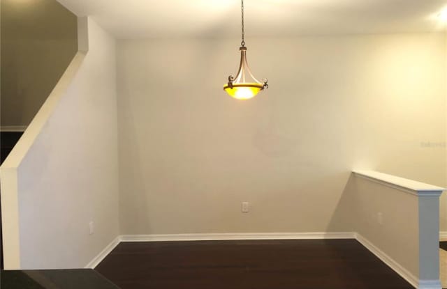 7449 ARLINGTON GROVE CIRCLE Gallery 4