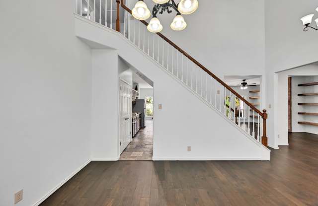 15010 Oak Briar Gallery 4