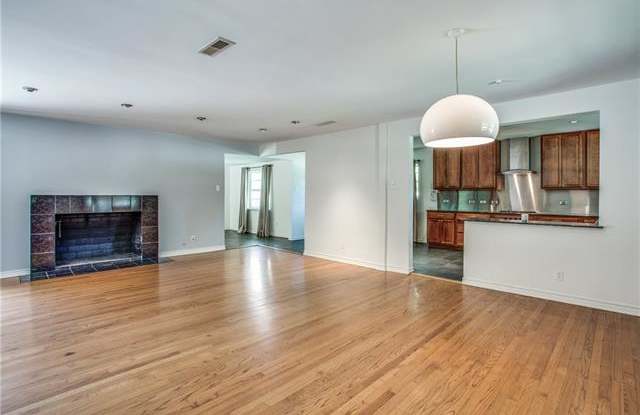 10259 Gooding Drive Gallery 4