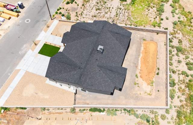5691 RIO BONITO Circle Gallery 3