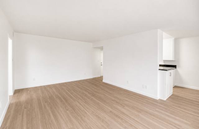16901 NAPA ST Gallery 3