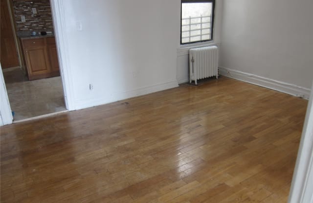 211-65 Jamaica Avenue - 211-65 Jamaica Avenue, Queens, NY 11428