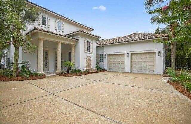 3161 Club Drive Gallery 2