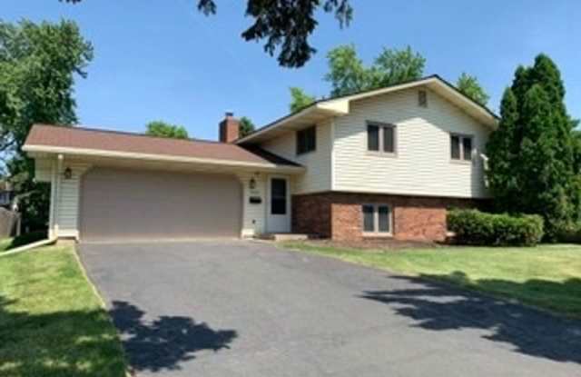 4bd 2ba 2car garage nice NE Minneapolis near Boom Island Park avail 02.15.2025 - 623 Marshall Street Northeast, Minneapolis, MN 55413 4bd 2ba 2car garage nice NE Minneapolis near Boom Island Park avail 02.15.2025 - 623 Marshall Street Northeast, Minneapolis, MN 55413