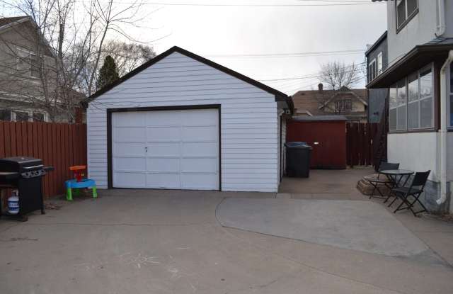 2424 5th Street Northeast - Lower Gallery 3