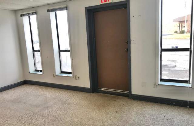 1000 Fox Chase Industrial Drive Gallery 2