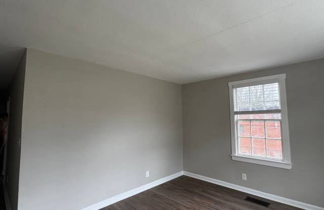 McQueen Street 4-plex - SMITK-LILY Gallery 4