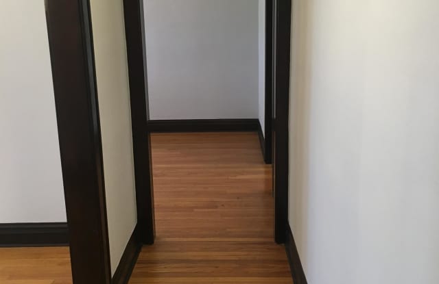 410 Thomas Avenue2nd Floor Gallery 4