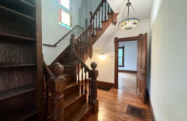 23 Quintard Avenue Gallery 3