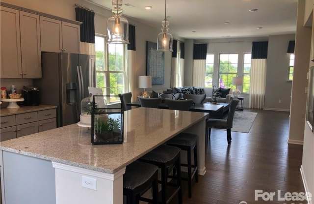 1010 Bexton Street photos photos