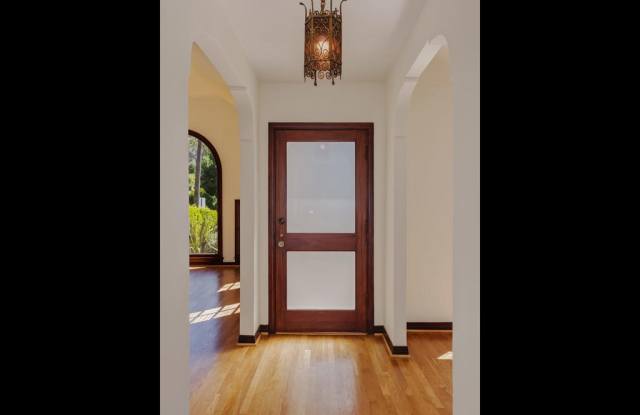2107 Minoru Drive Gallery 3