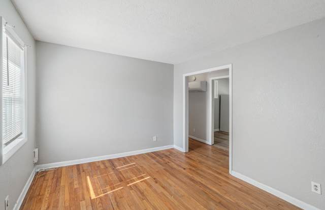 3811 Fairmont Boulevard - 1 Gallery 3