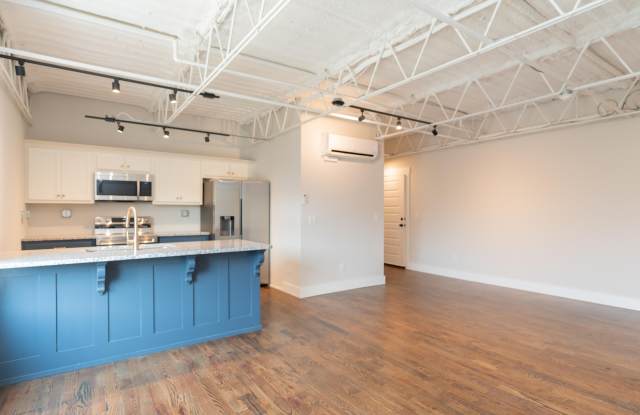 614 E Main Street Gallery 3