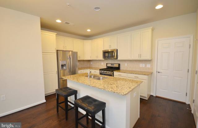 42673 WARDLAW TERRACE Gallery 4