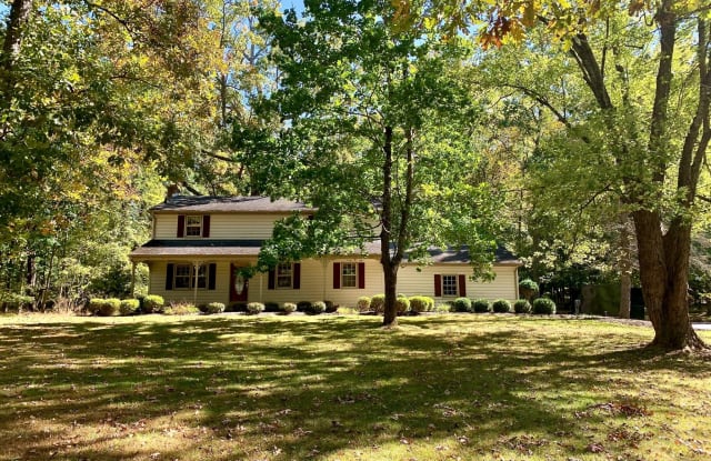 541 E DARK HOLLOW ROAD - 541 East Dark Hollow Road, Bucks County, PA 18947