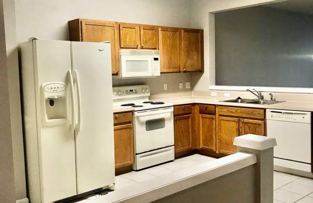 1040 Vista Cay Ct Gallery 3